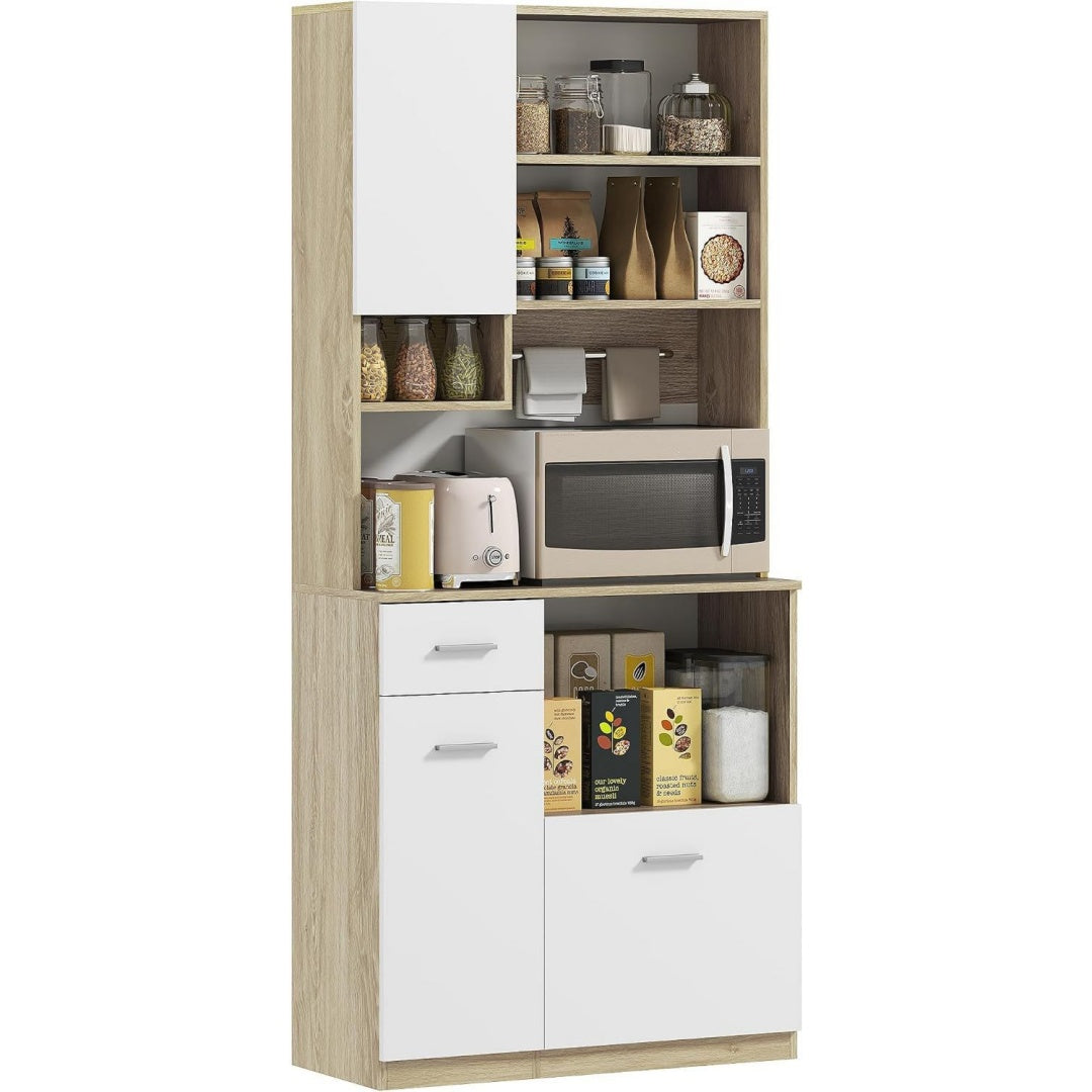 Verstellbare Ablagen und Kabelfuehrungen an dem Sideboard