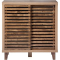 Schiebetueren praegen das Sideboard in Naturbraun